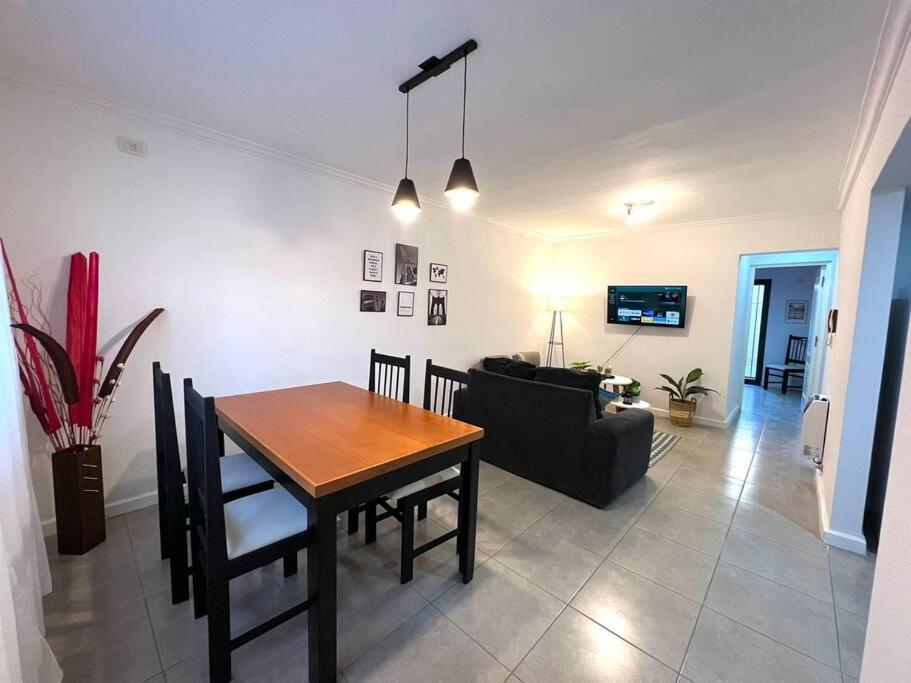 Hermoso departamento en complejo residencial Mendoza Exterior foto