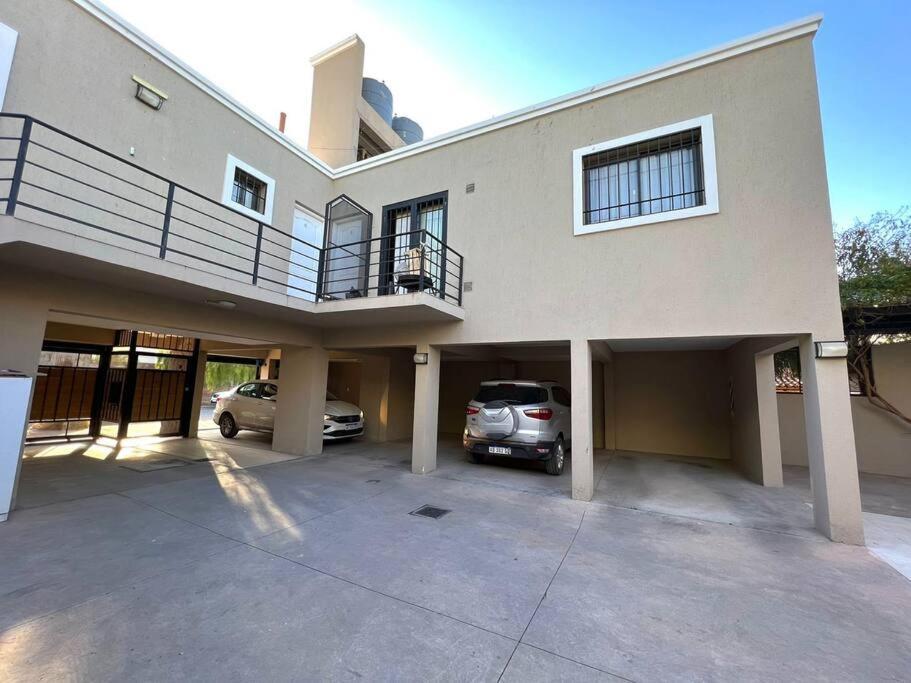Hermoso departamento en complejo residencial Mendoza Exterior foto