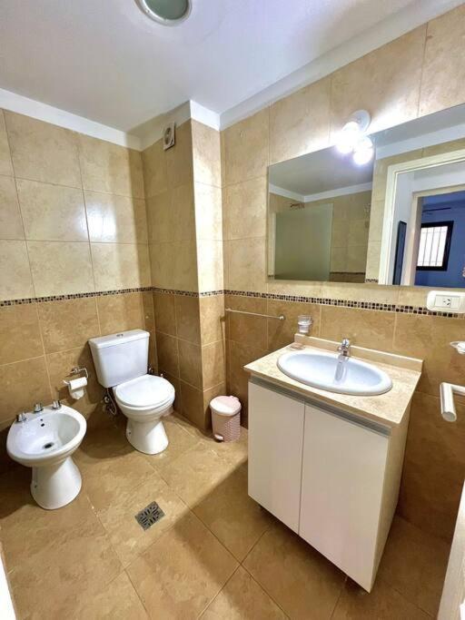 Hermoso departamento en complejo residencial Mendoza Exterior foto